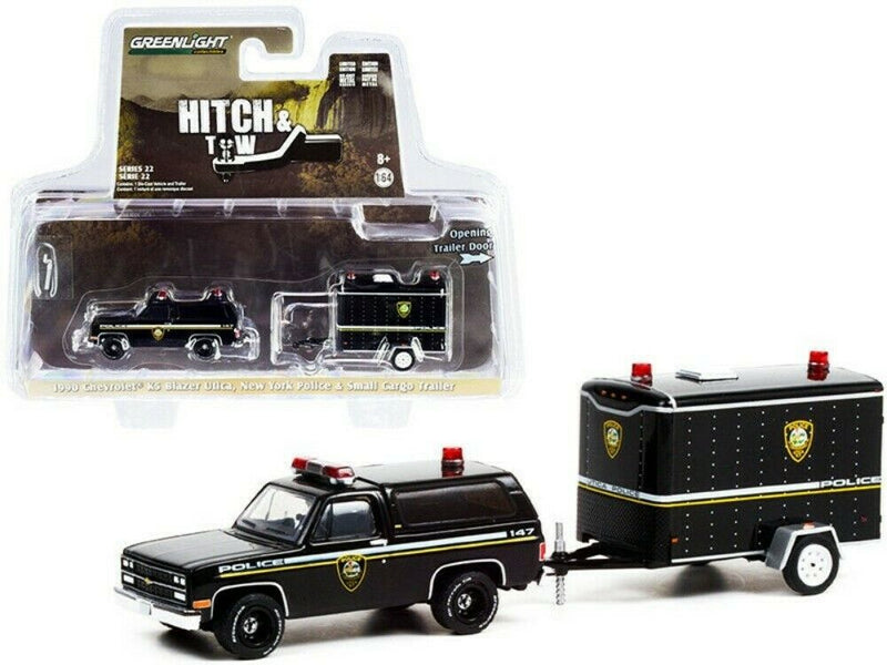 Greenlight 1:64 Hitch & Tow NYPD 1990 Chevrolet K5 Blazer Utica & Trailer
