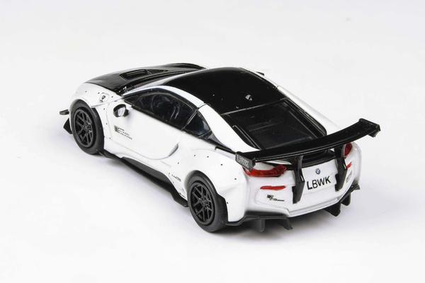 PAra64 BMW i8 Liberty Walk