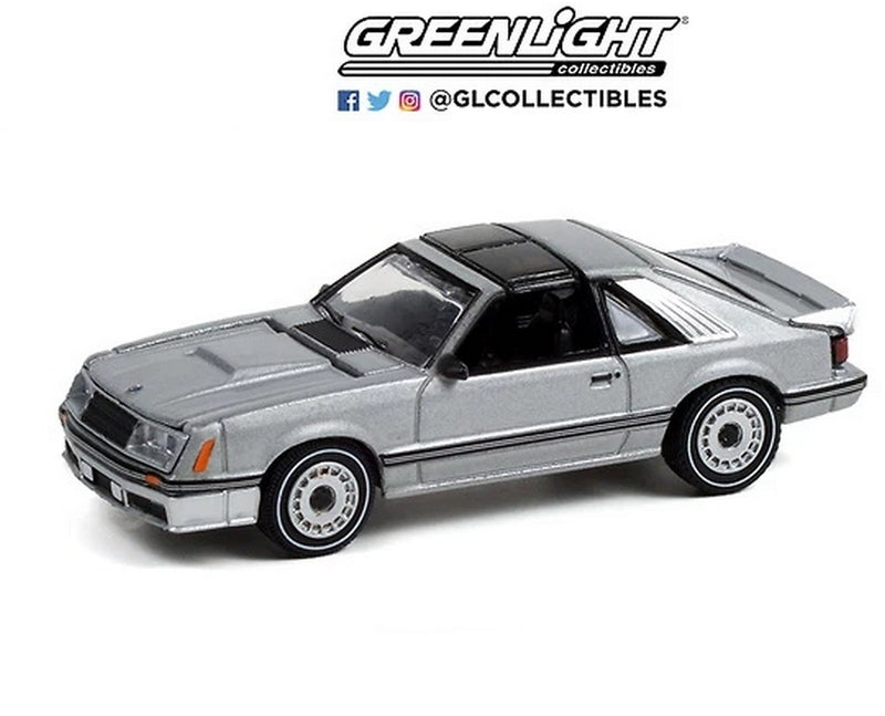 Ford Mustang GT - Gris"Muscle series 26" (1982) Greenlight 1/64